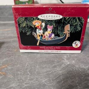 -1998 Donald and Daisy in Venice